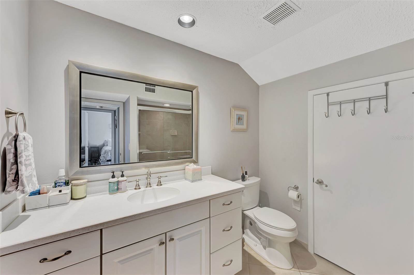 3141 Heatherwood Lane, Sarasota, FL 34235