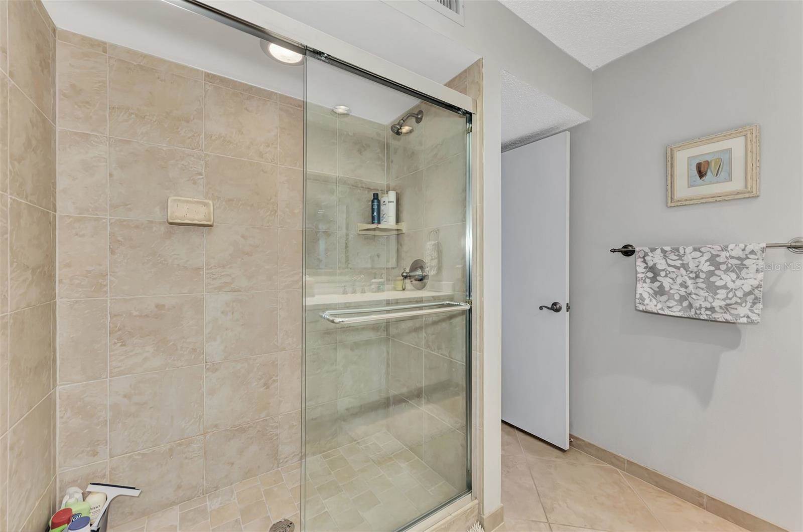 3141 Heatherwood Lane, Sarasota, FL 34235