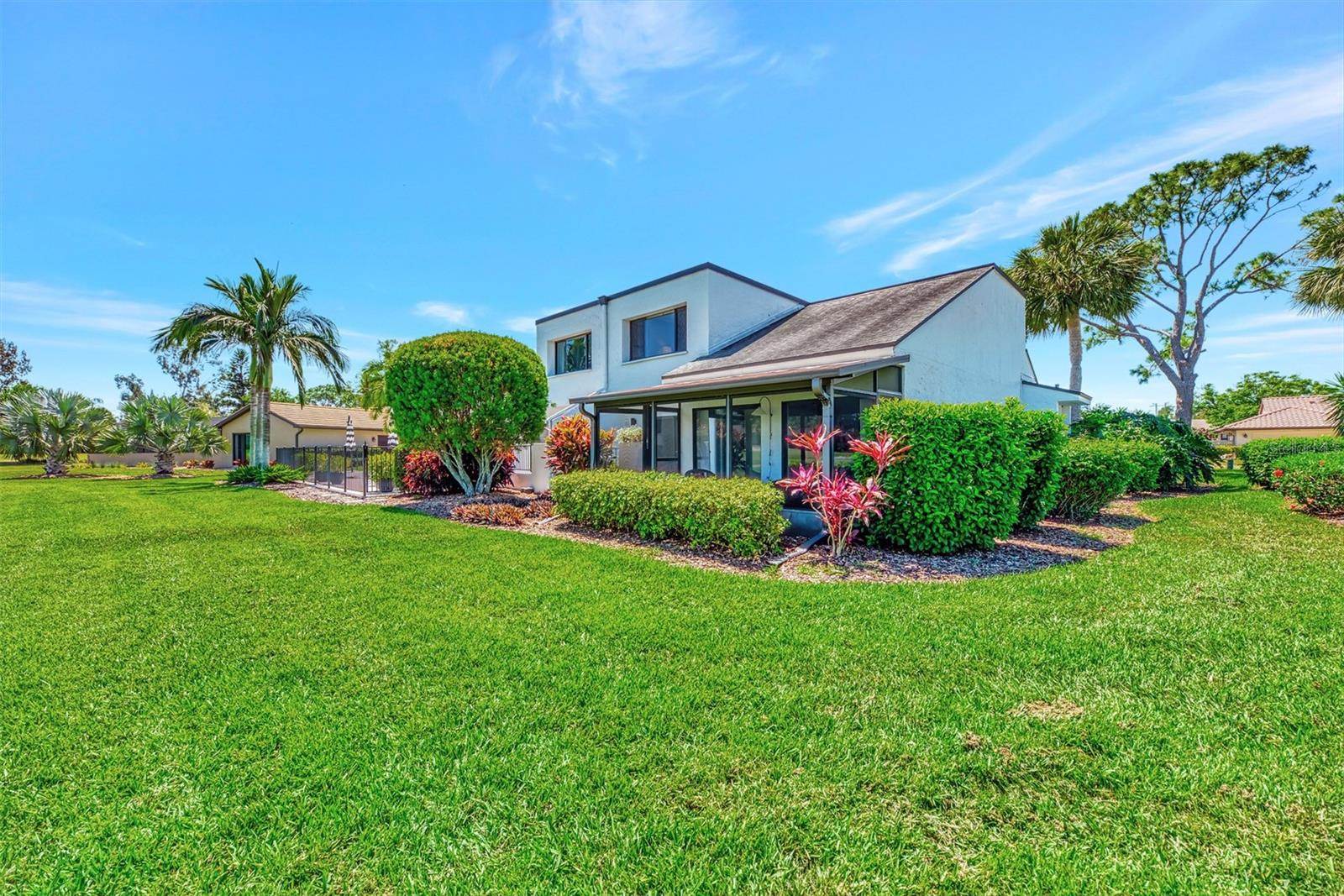 3141 Heatherwood Lane, Sarasota, FL 34235