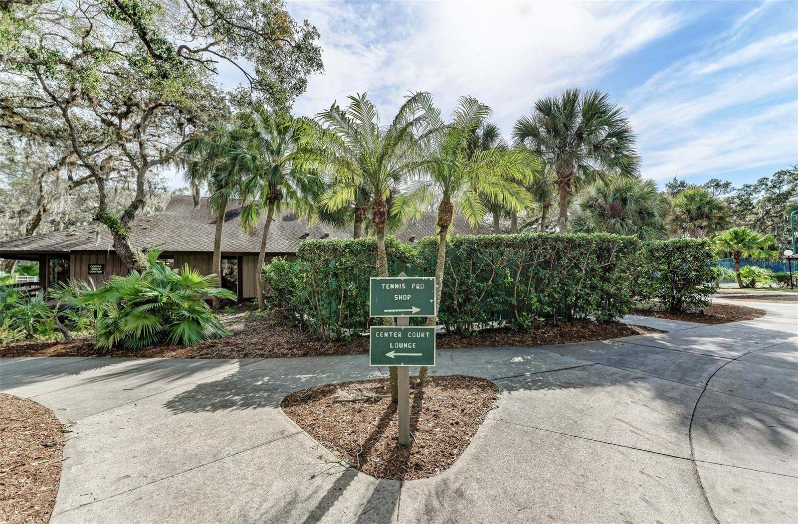 3141 Heatherwood Lane, Sarasota, FL 34235