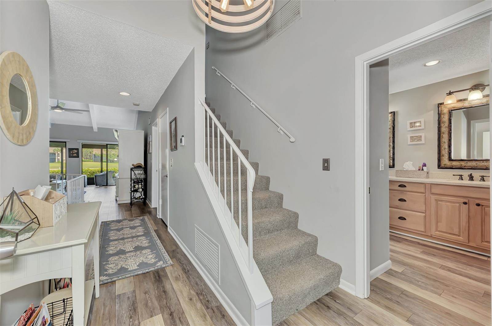 3141 Heatherwood Lane, Sarasota, FL 34235