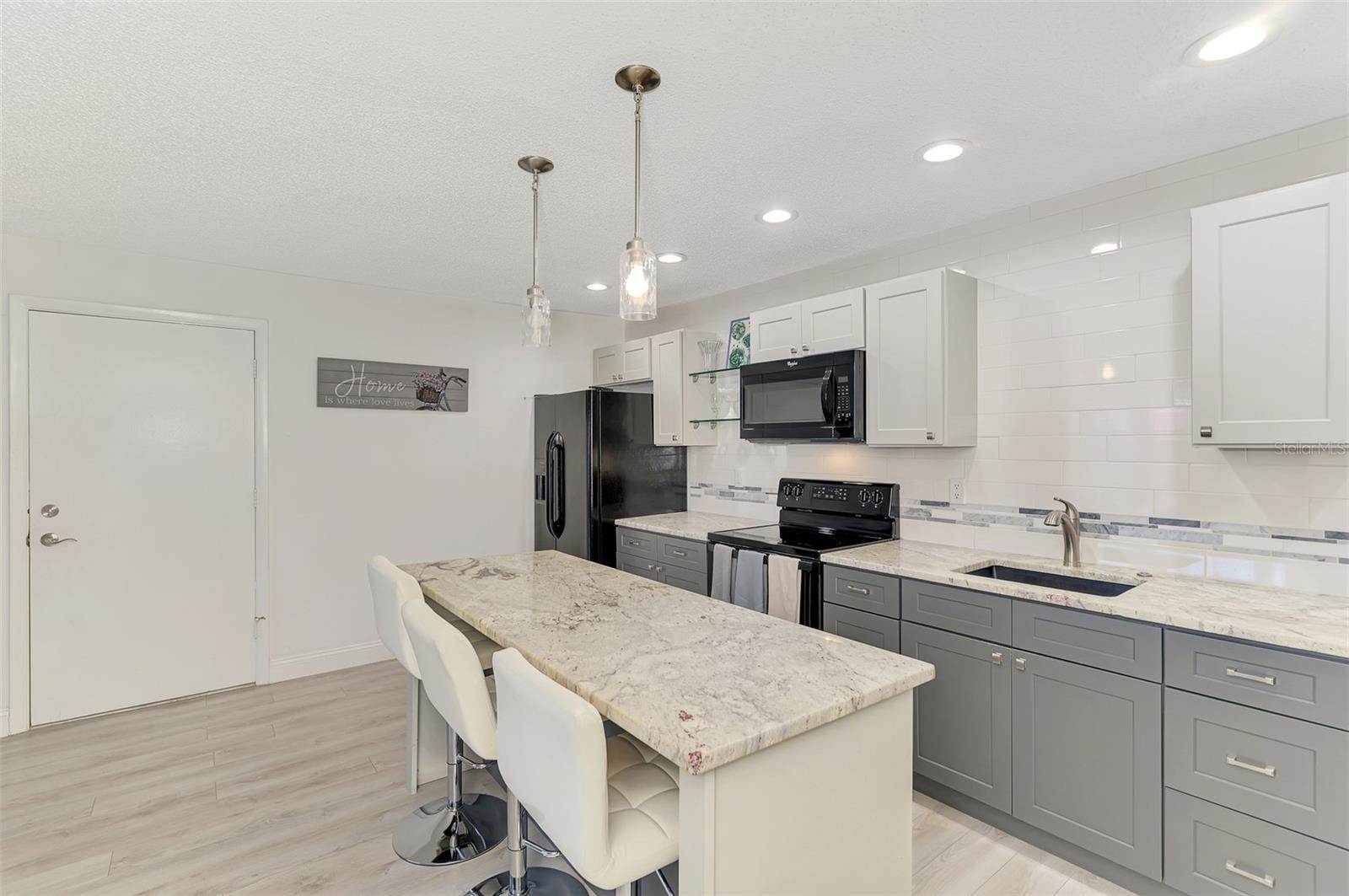 3239 Beneva Road, Sarasota, FL 34232