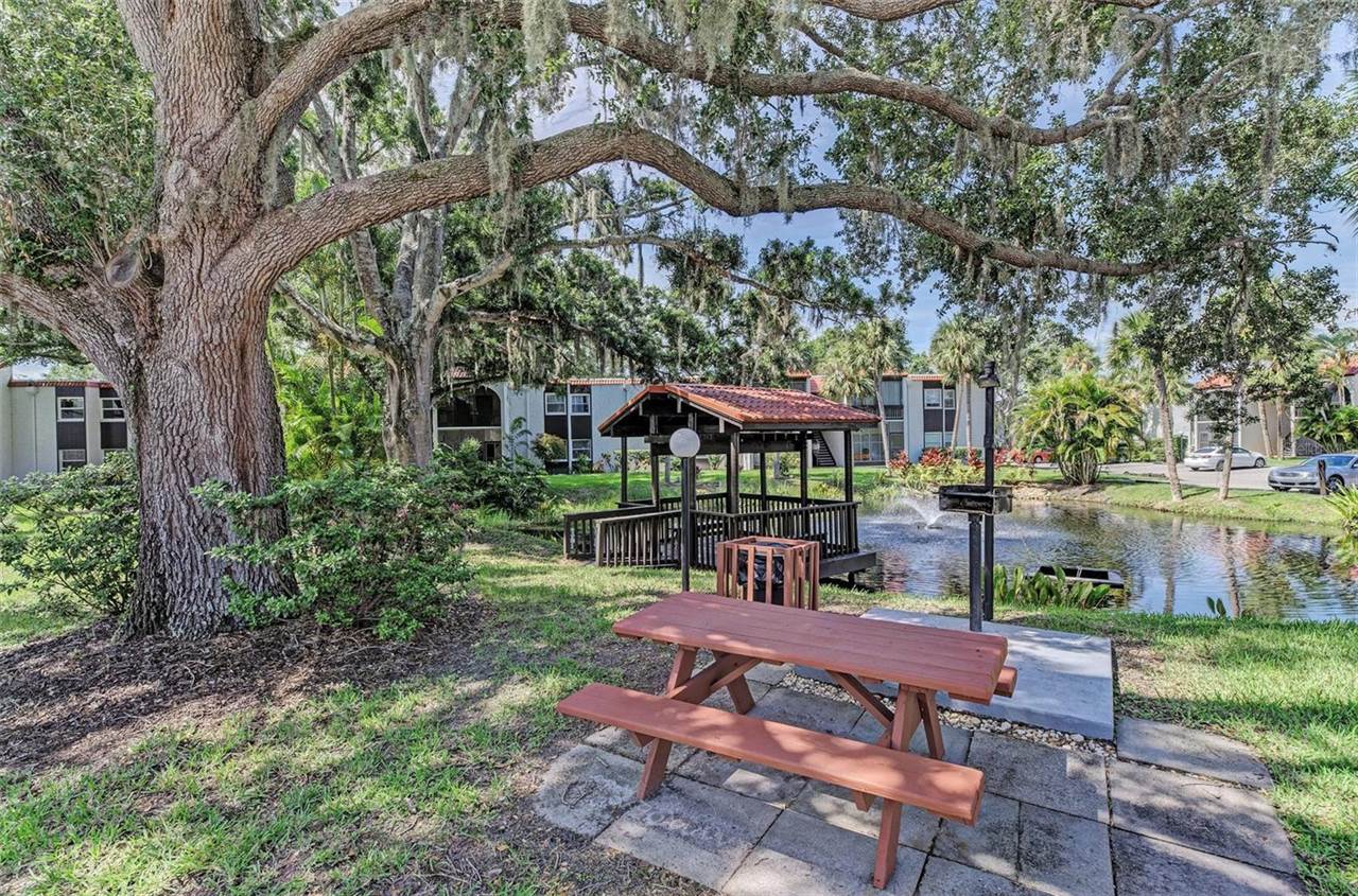 3239 Beneva Road, Sarasota, FL 34232