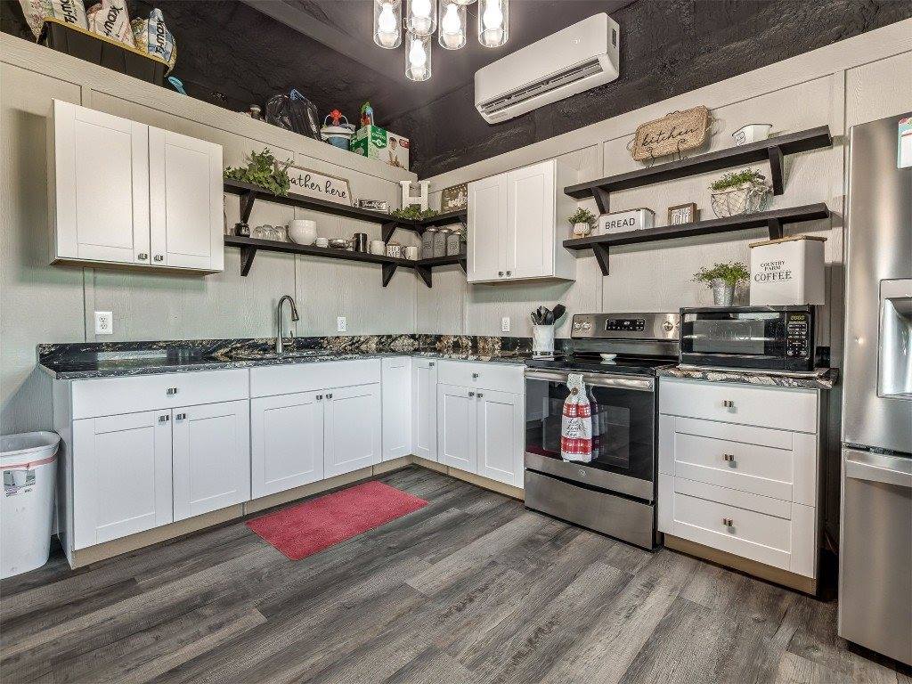 43512 East 45TH Street, Shawnee, OK 74804