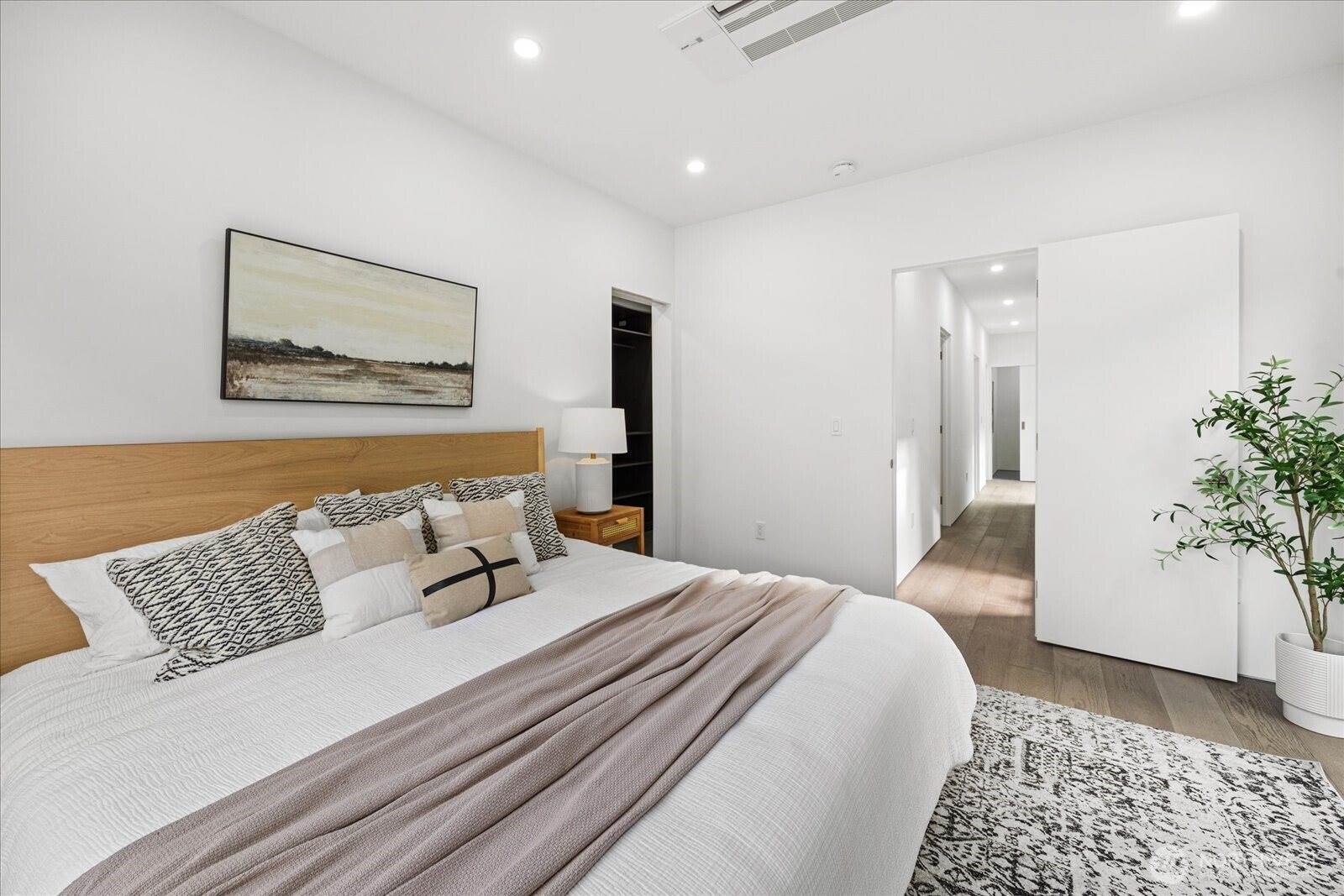 1114 26th Avenue, Seattle, WA 98122