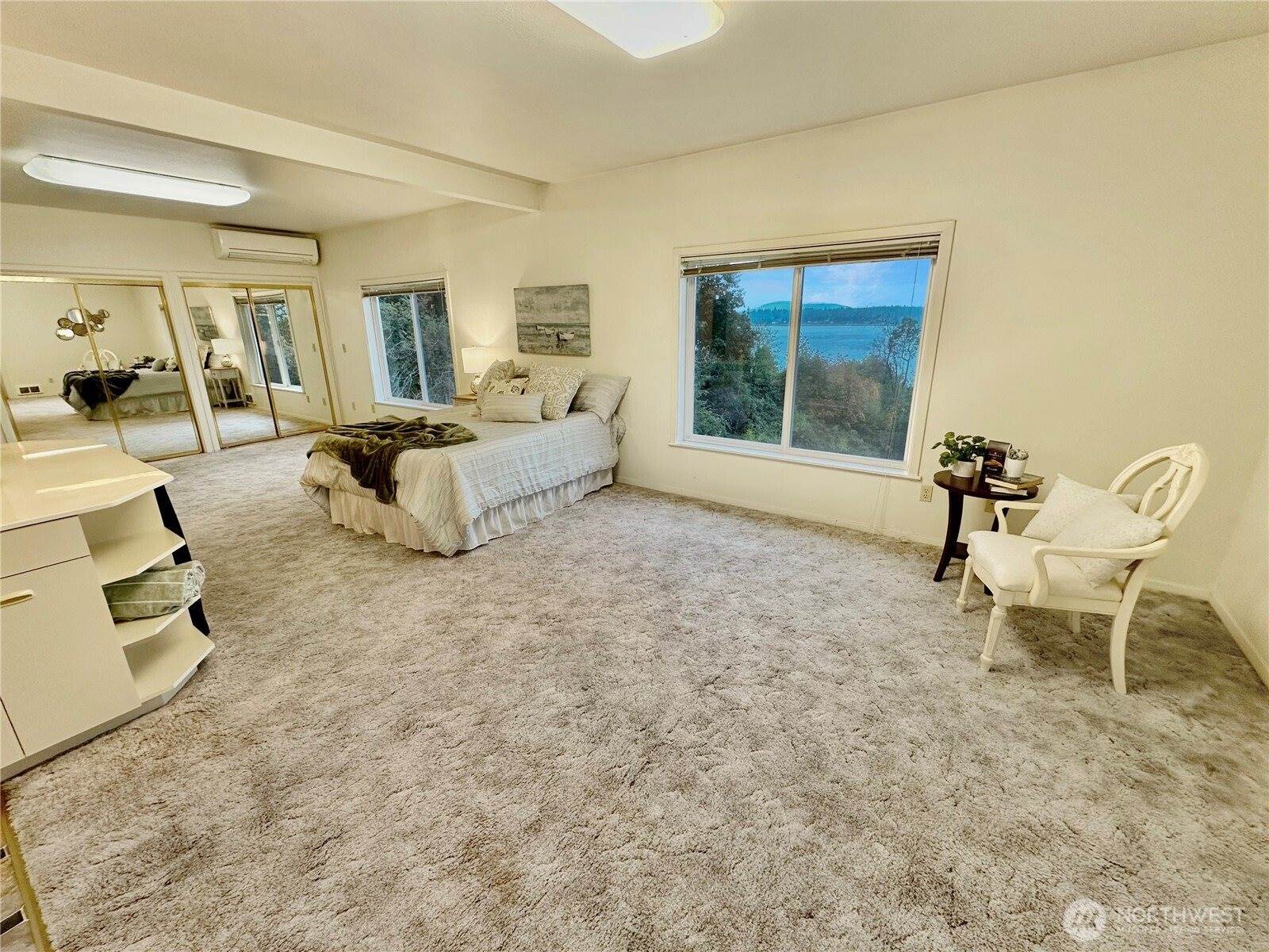 4403 Boston Harbor Road NE, Olympia, WA 98506