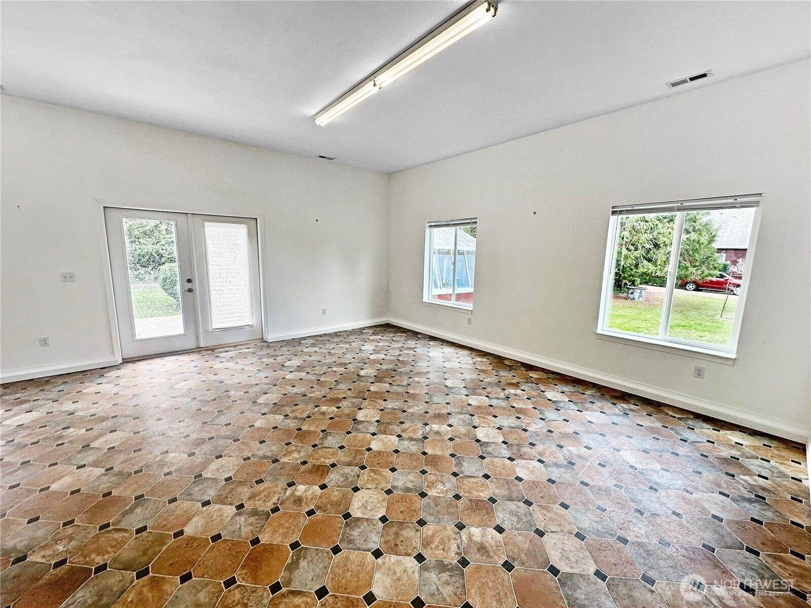 4403 Boston Harbor Road NE, Olympia, WA 98506