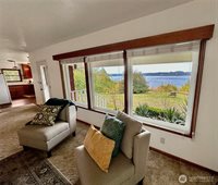 4403 Boston Harbor Road NE, Olympia, WA 98506