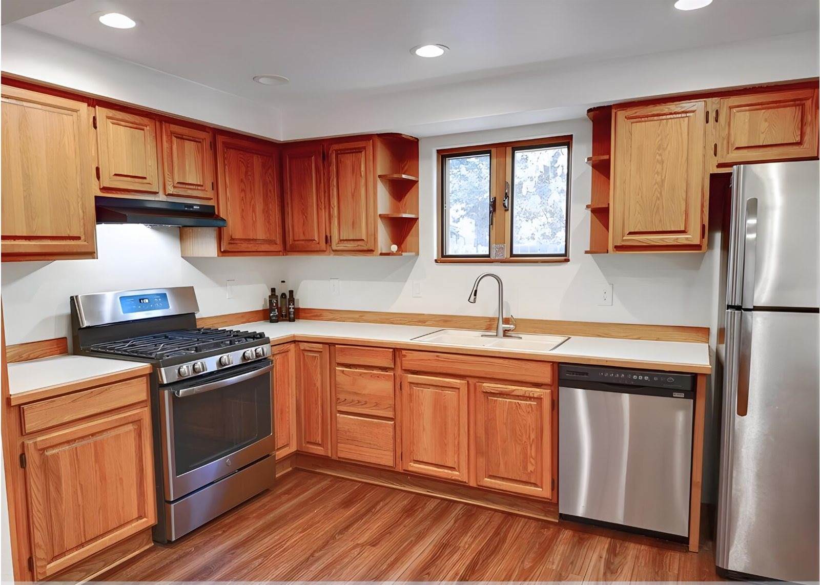 1843 SE Moorwood Court, Bend, OR 97702