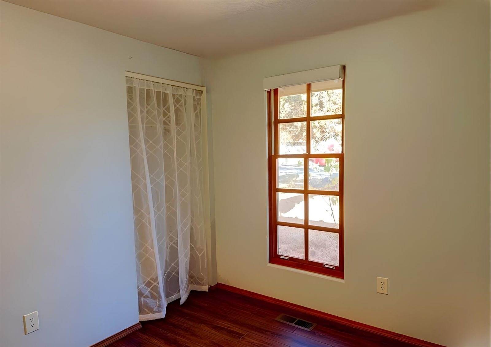 1843 SE Moorwood Court, Bend, OR 97702