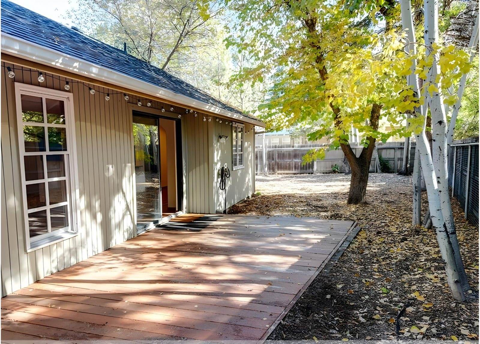 1843 SE Moorwood Court, Bend, OR 97702