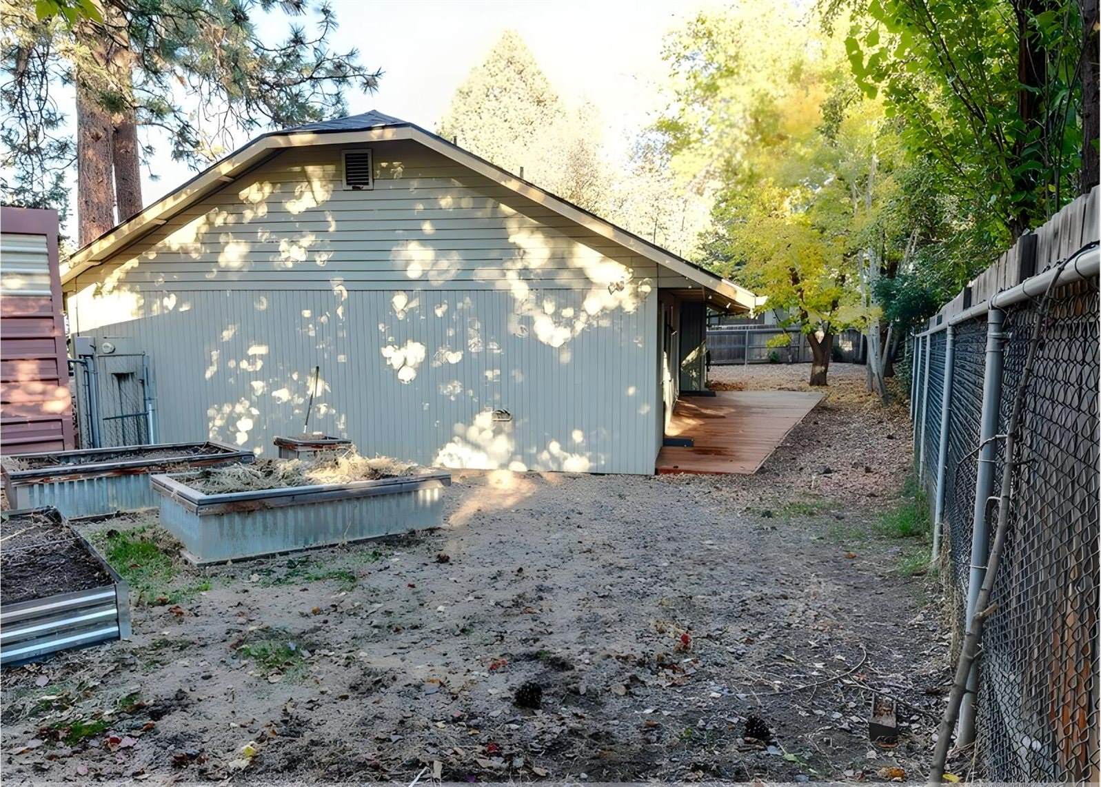 1843 SE Moorwood Court, Bend, OR 97702