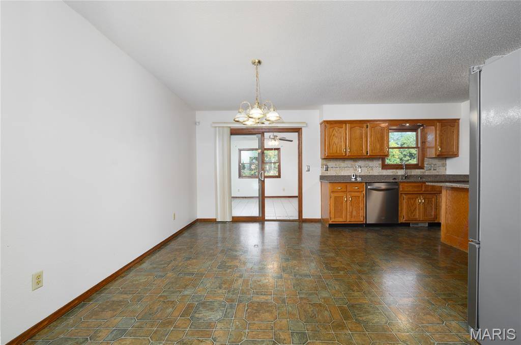 24265 Sprint Lane, Waynesville, MO 65583