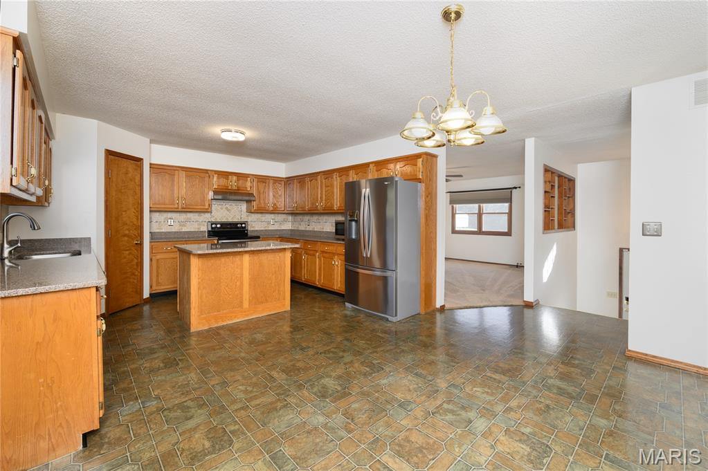 24265 Sprint Lane, Waynesville, MO 65583