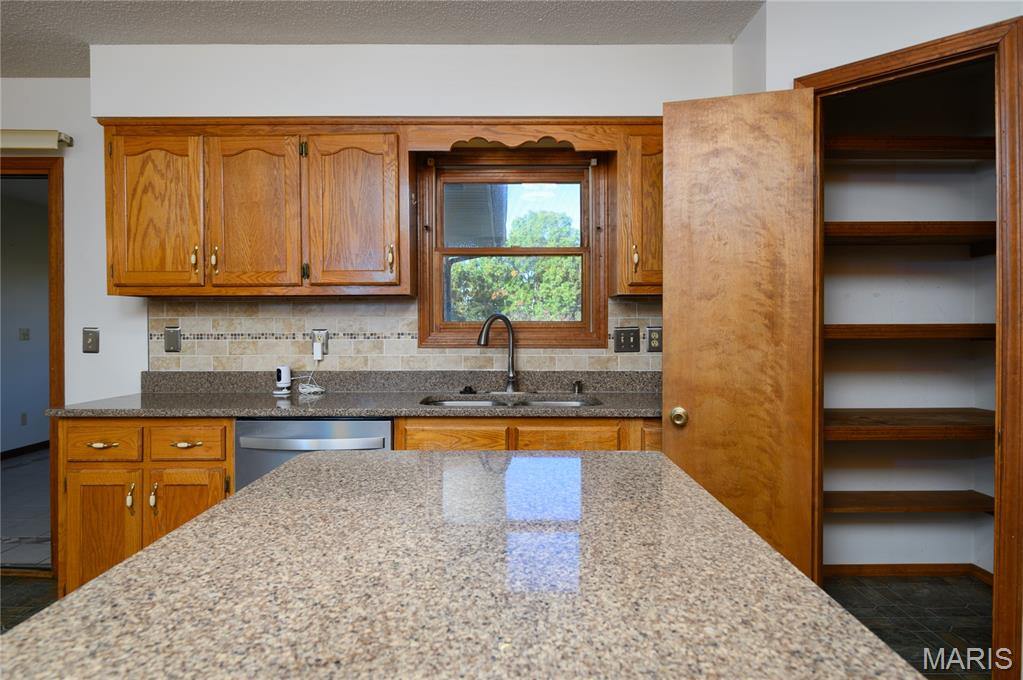 24265 Sprint Lane, Waynesville, MO 65583