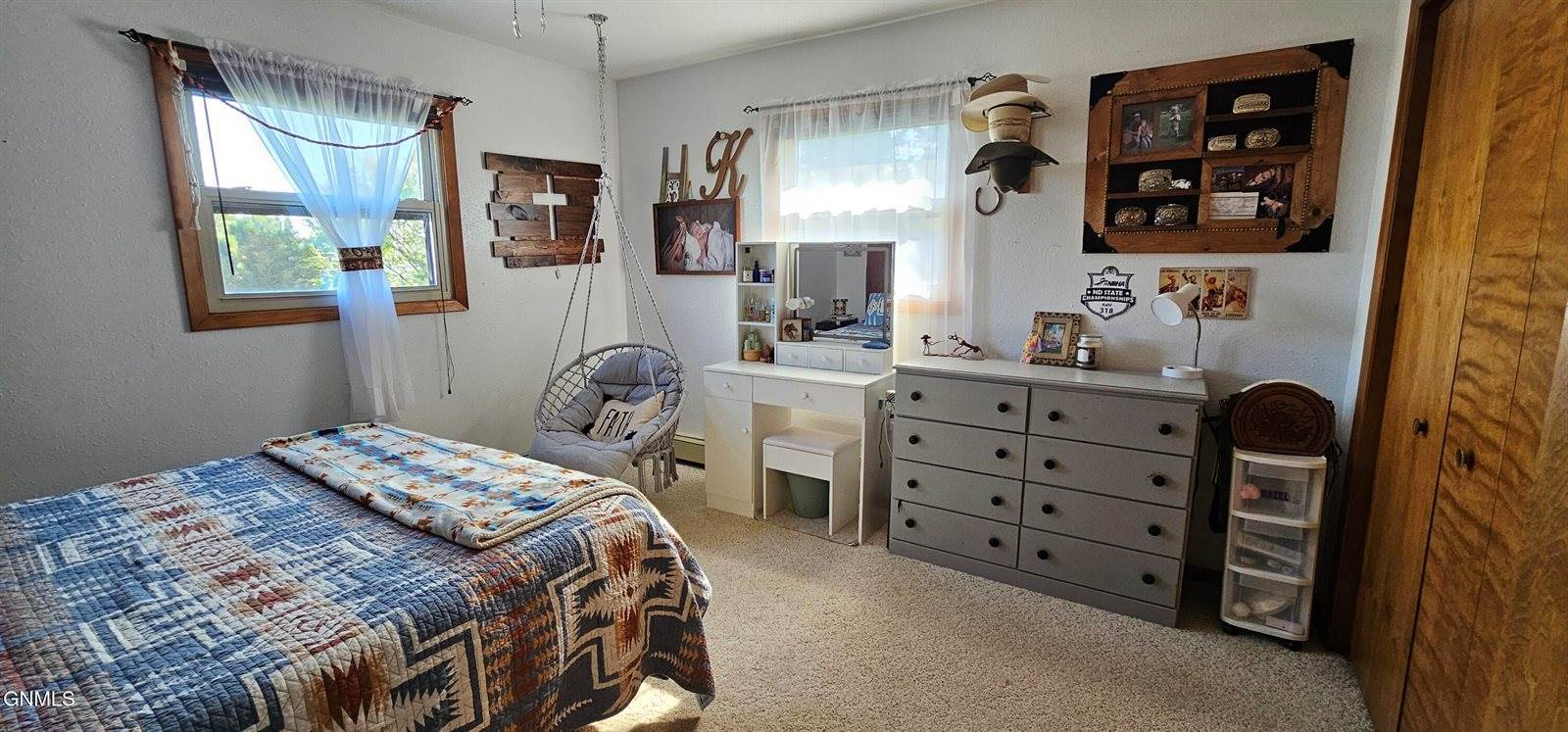 4204 Old Red Trail NW, Mandan, ND 58554