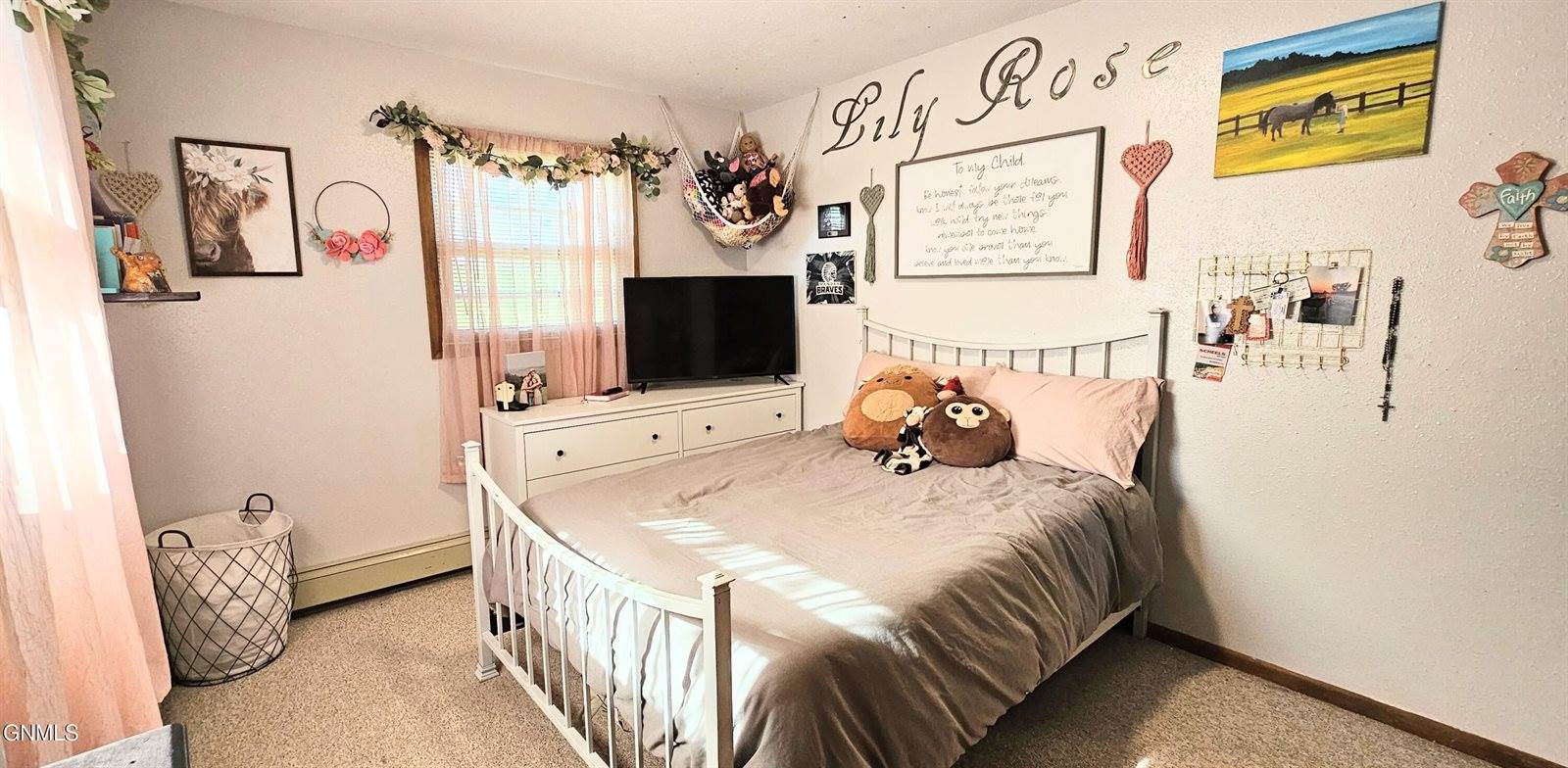 4204 Old Red Trail NW, Mandan, ND 58554