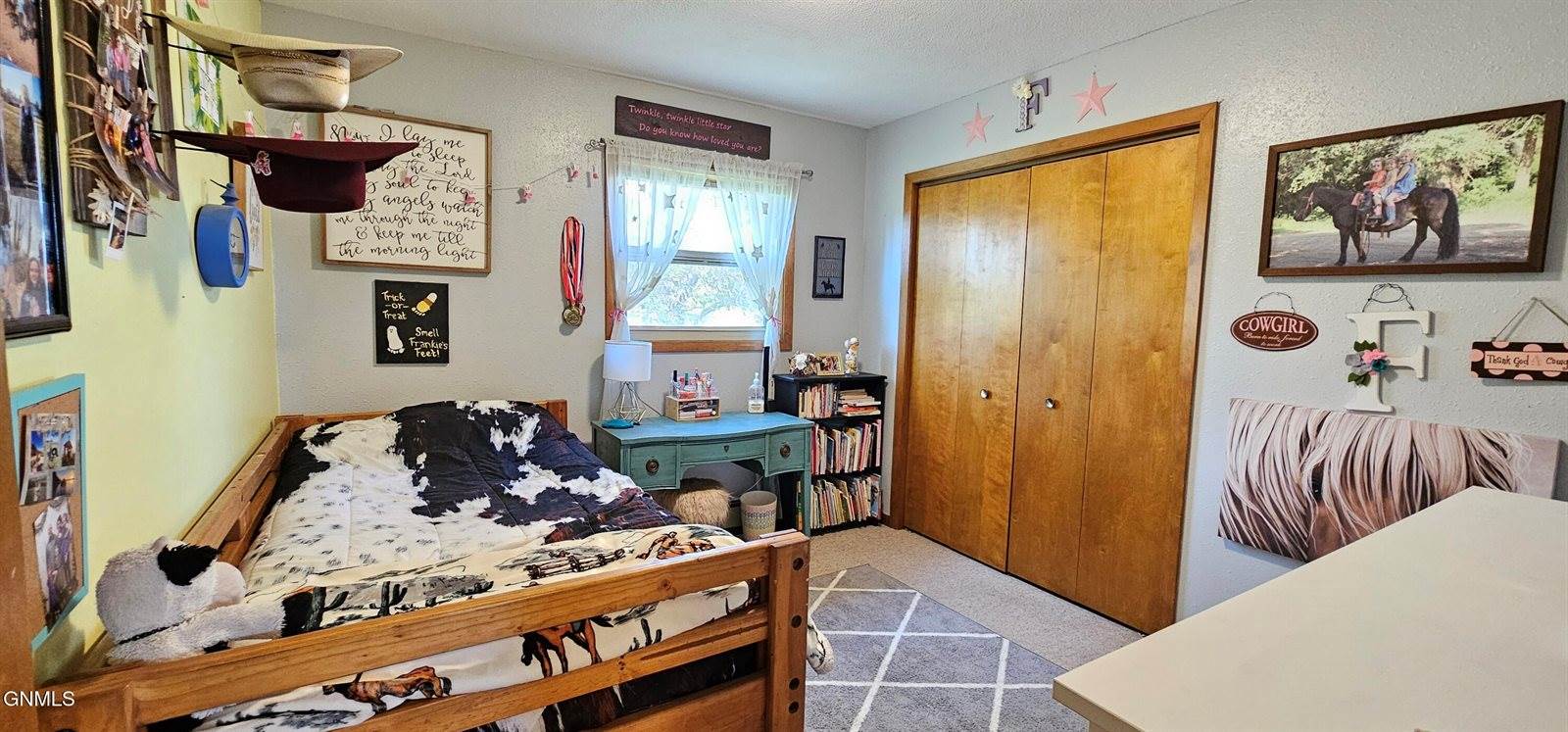 4204 Old Red Trail NW, Mandan, ND 58554