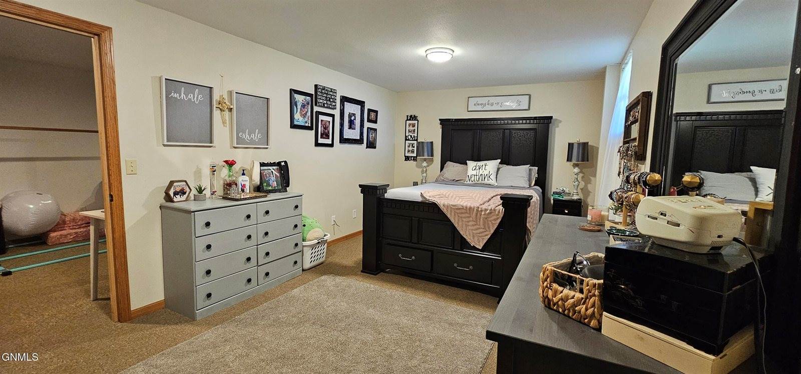 4204 Old Red Trail NW, Mandan, ND 58554