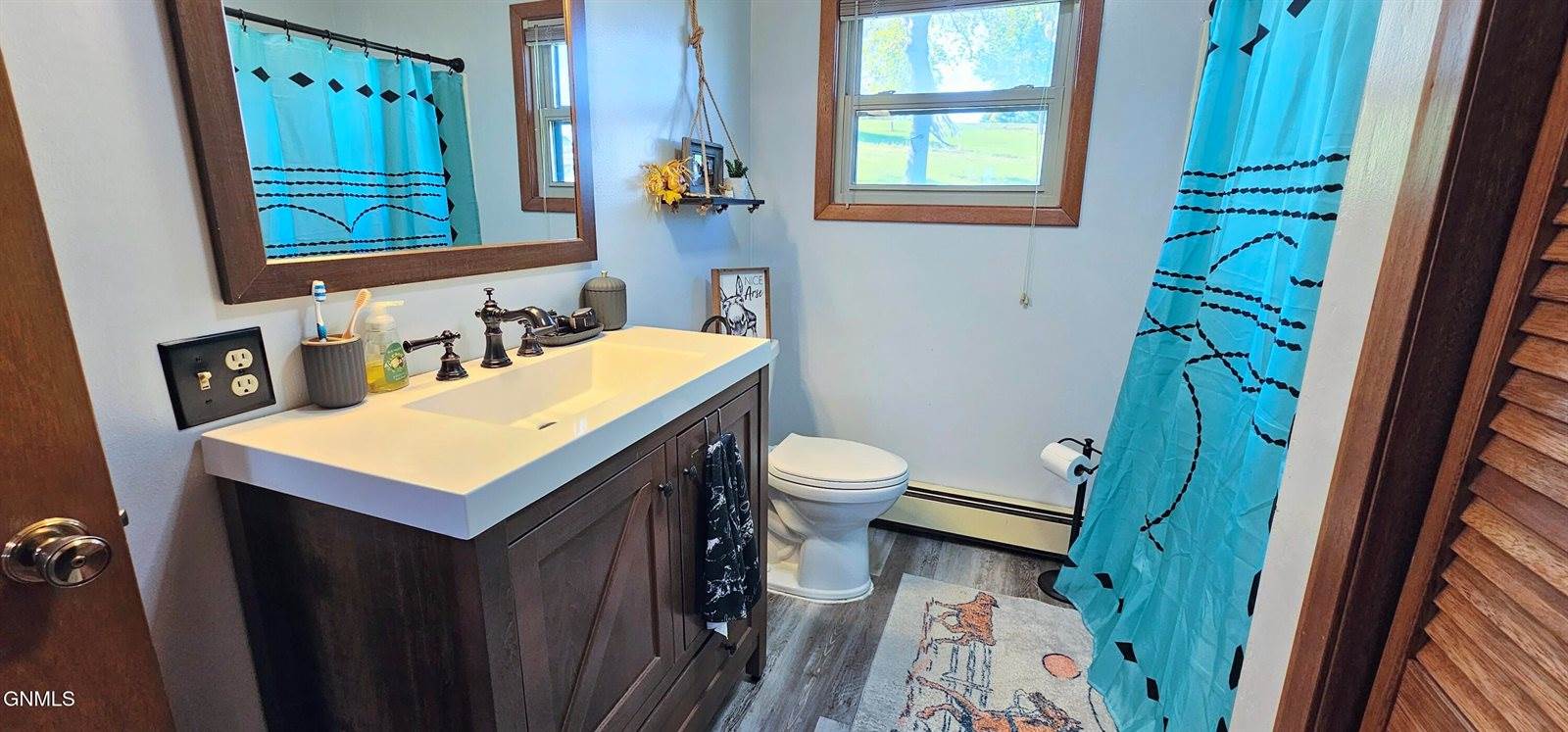 4204 Old Red Trail NW, Mandan, ND 58554