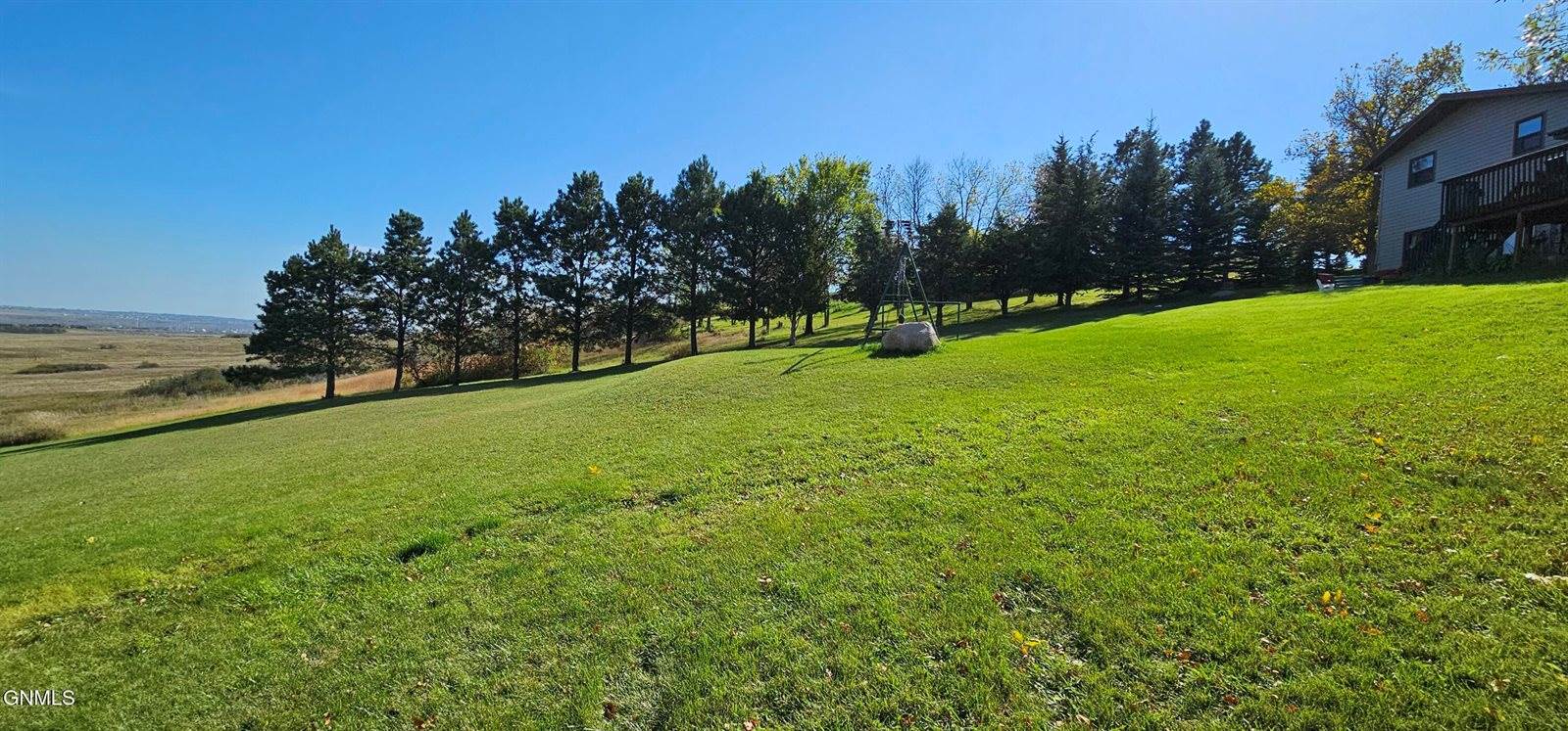 4204 Old Red Trail NW, Mandan, ND 58554