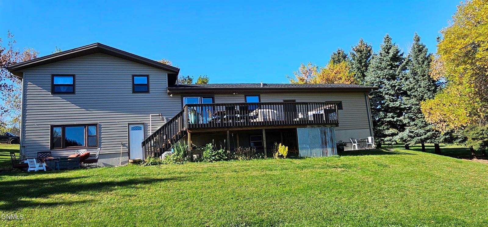 4204 Old Red Trail NW, Mandan, ND 58554