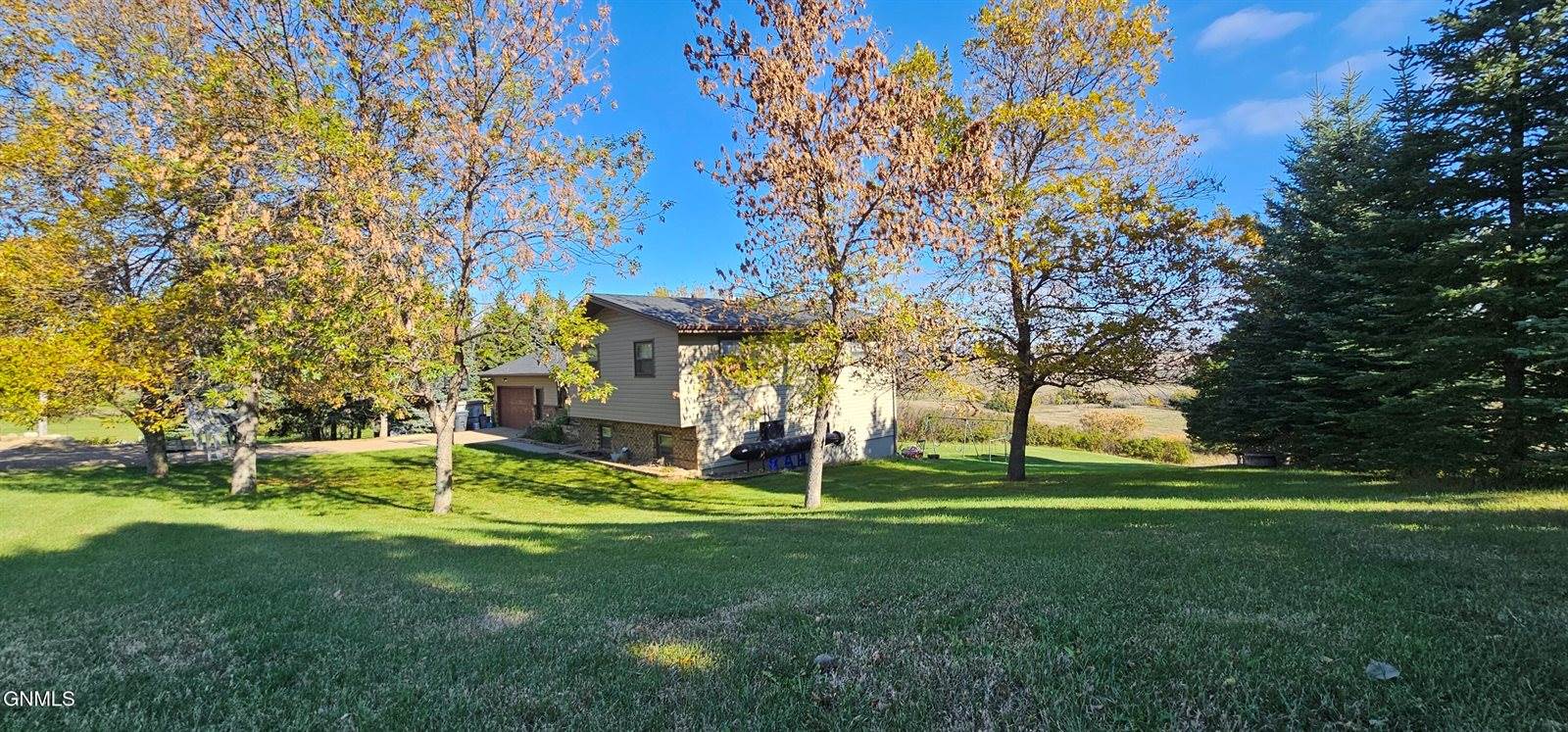 4204 Old Red Trail NW, Mandan, ND 58554