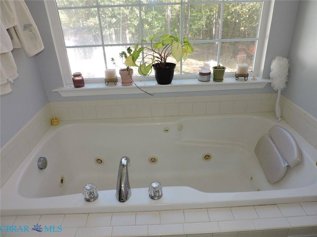 9155 Marlfield Road, Gloucester, VA 23061