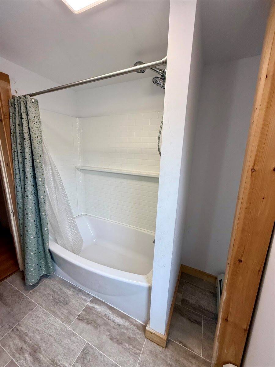 387 Broadway, Bangor, ME 04401