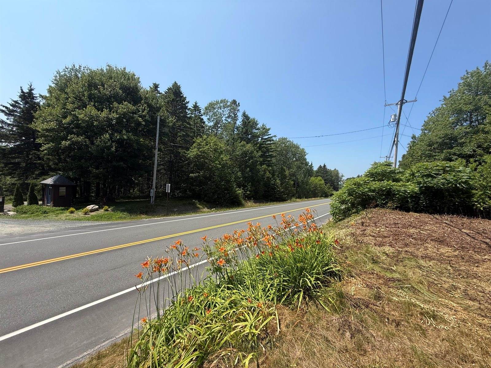 1916 US-1, Sullivan, ME 04664