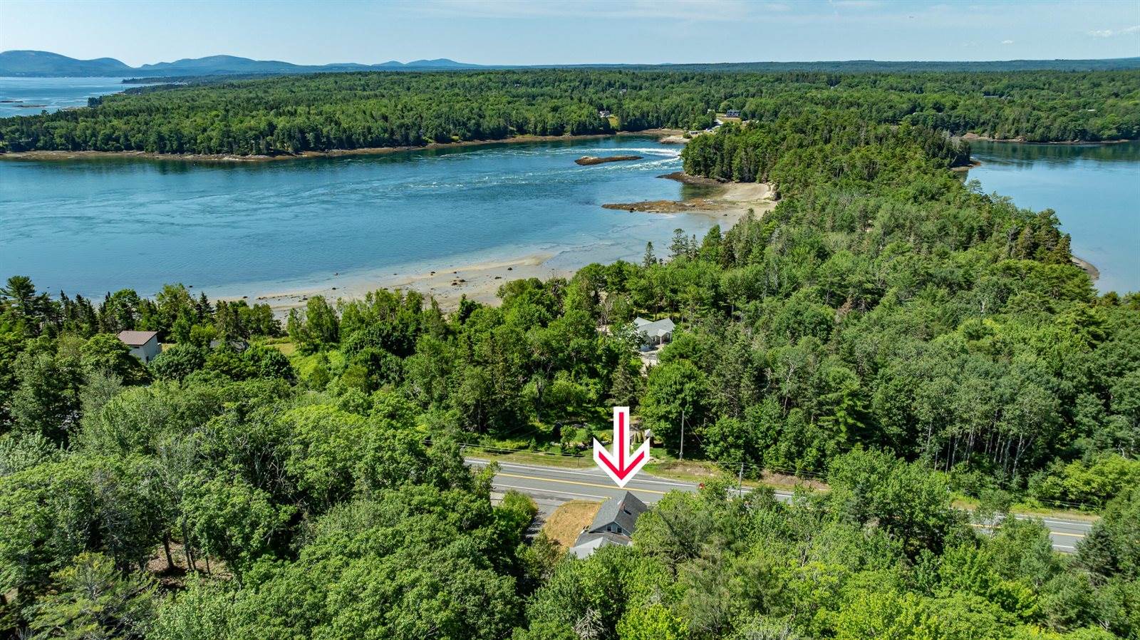 1916 US-1, Sullivan, ME 04664