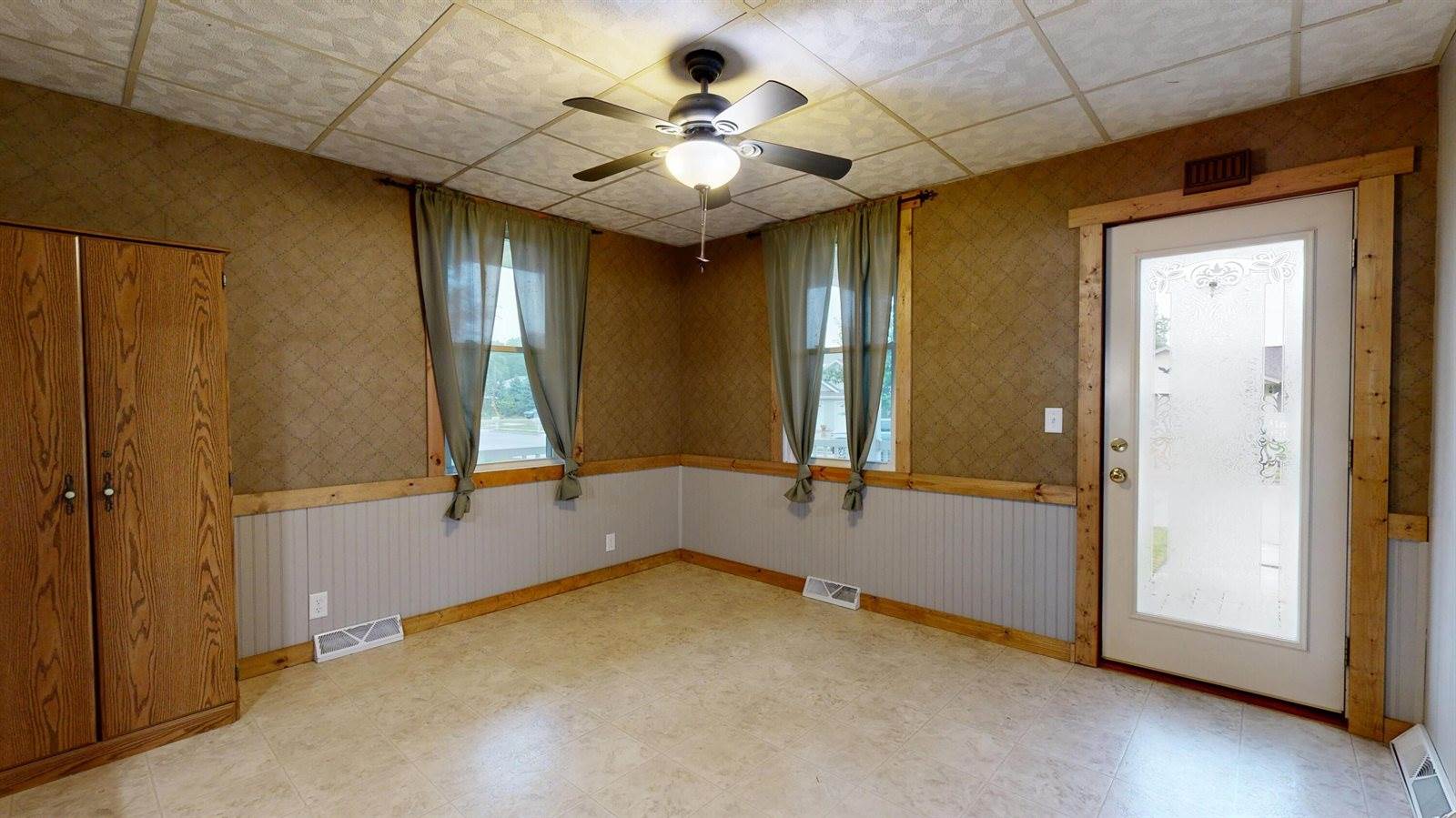 412 2nd Ave East, Holmen, WI 54636