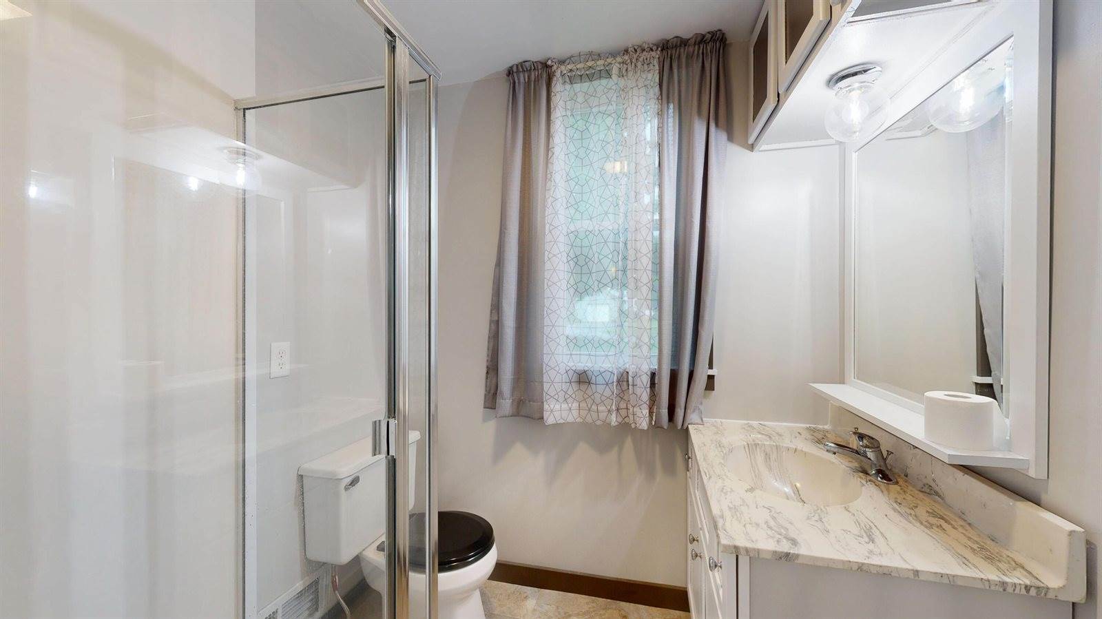 412 2nd Ave East, Holmen, WI 54636