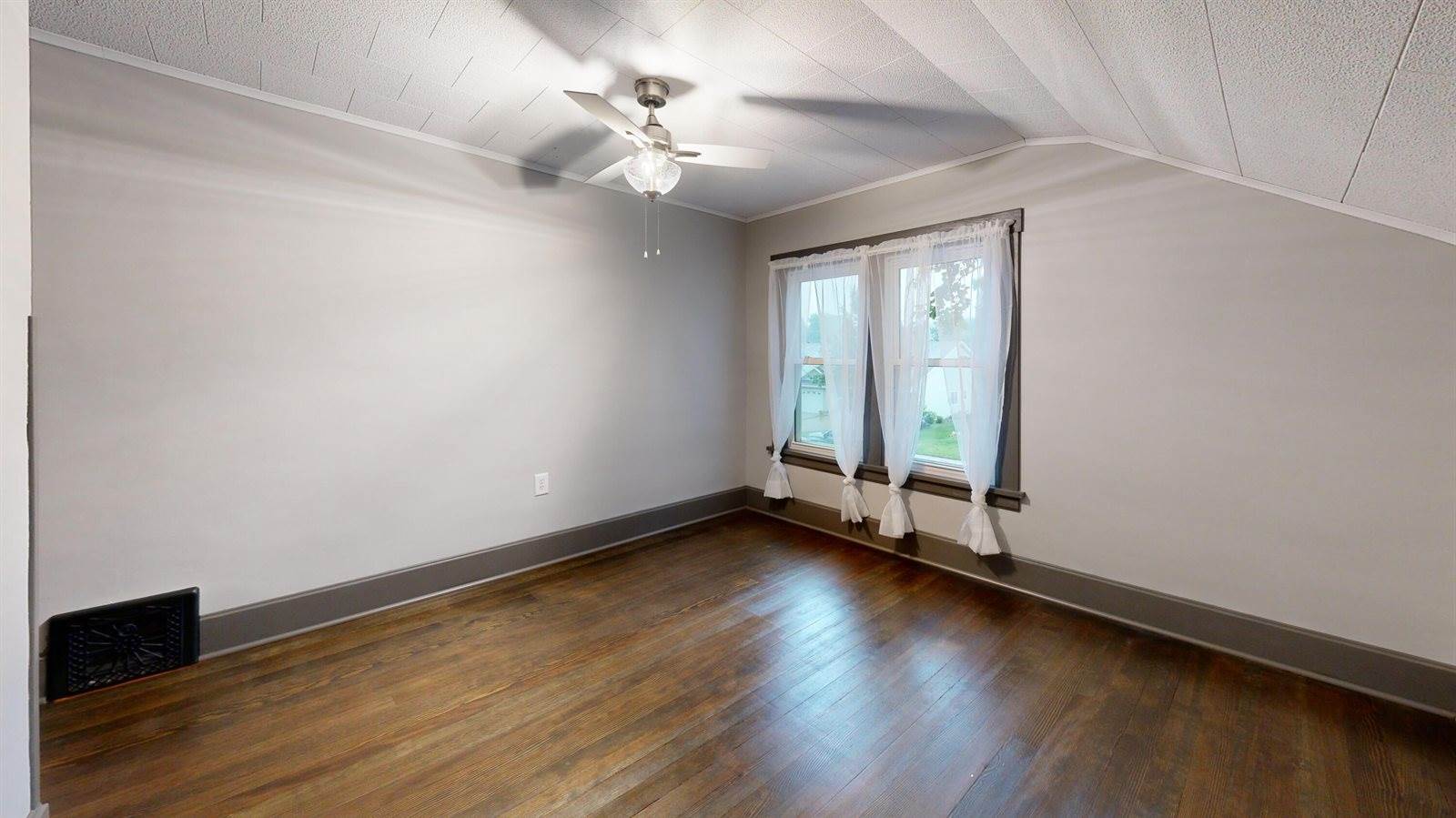 412 2nd Ave East, Holmen, WI 54636