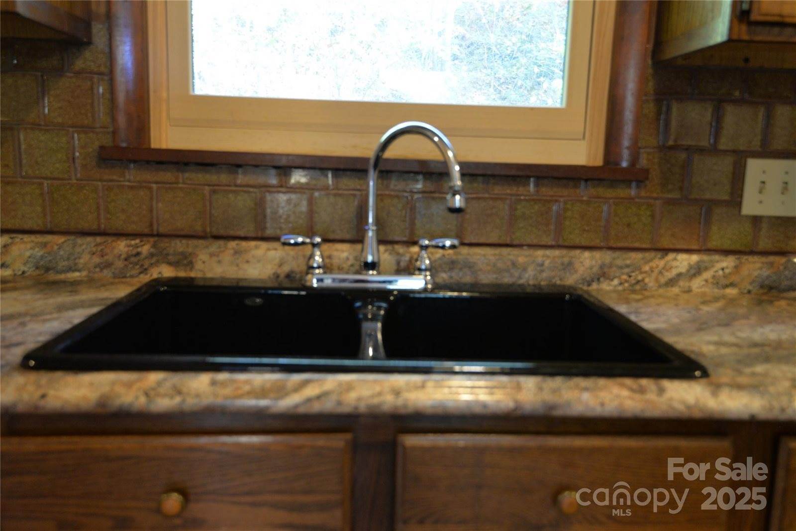 106 Jeanie Avenue, Black Mountain, NC 28711