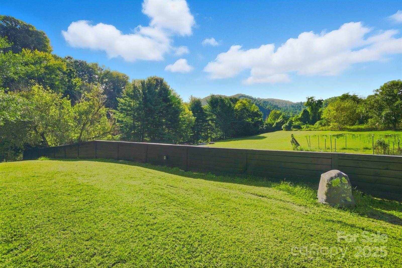 63 Raleigh Lane, Hot Springs, NC 28743