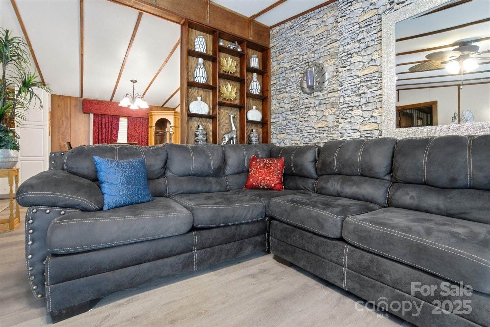 63 Raleigh Lane, Hot Springs, NC 28743