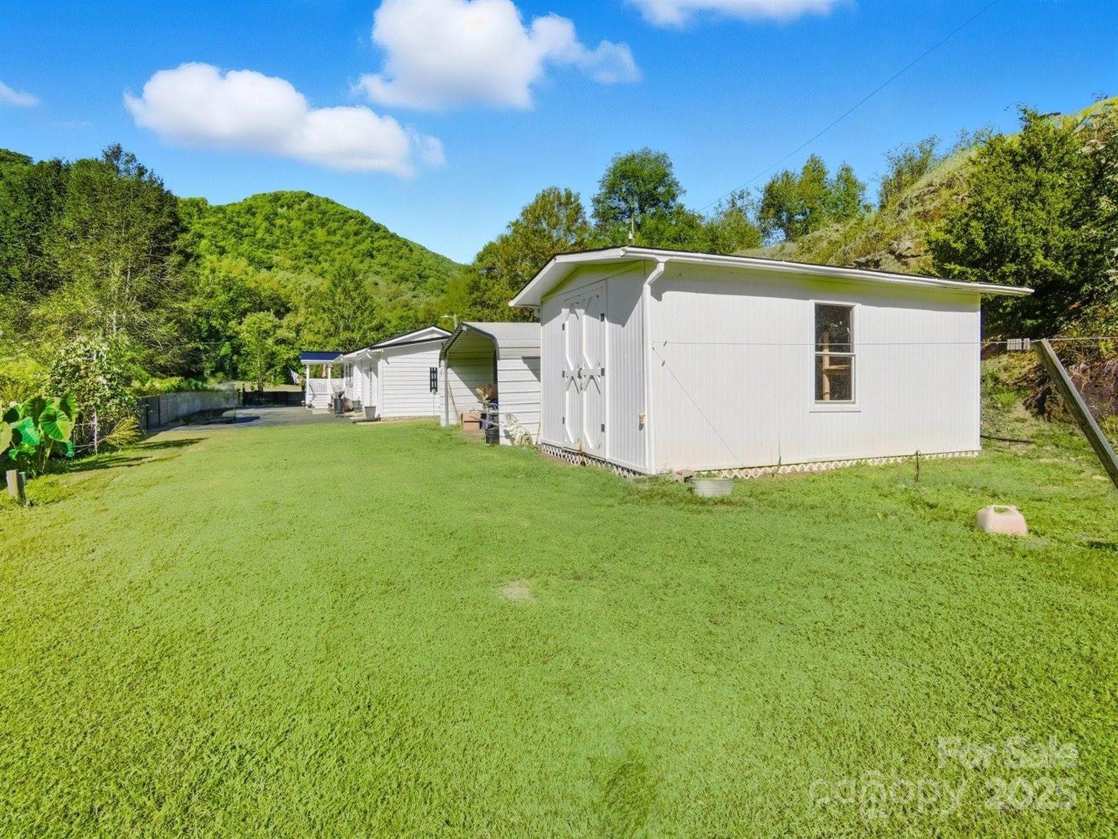 63 Raleigh Lane, Hot Springs, NC 28743