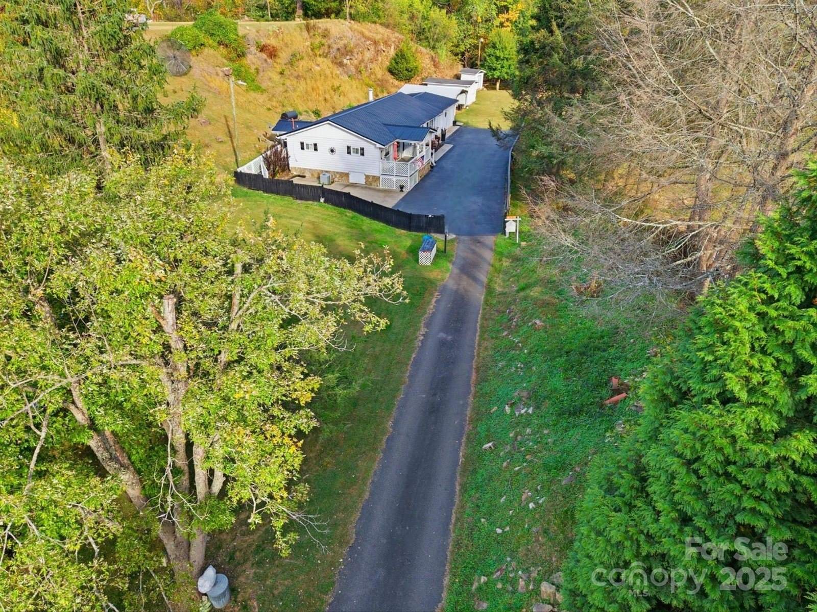 63 Raleigh Lane, Hot Springs, NC 28743