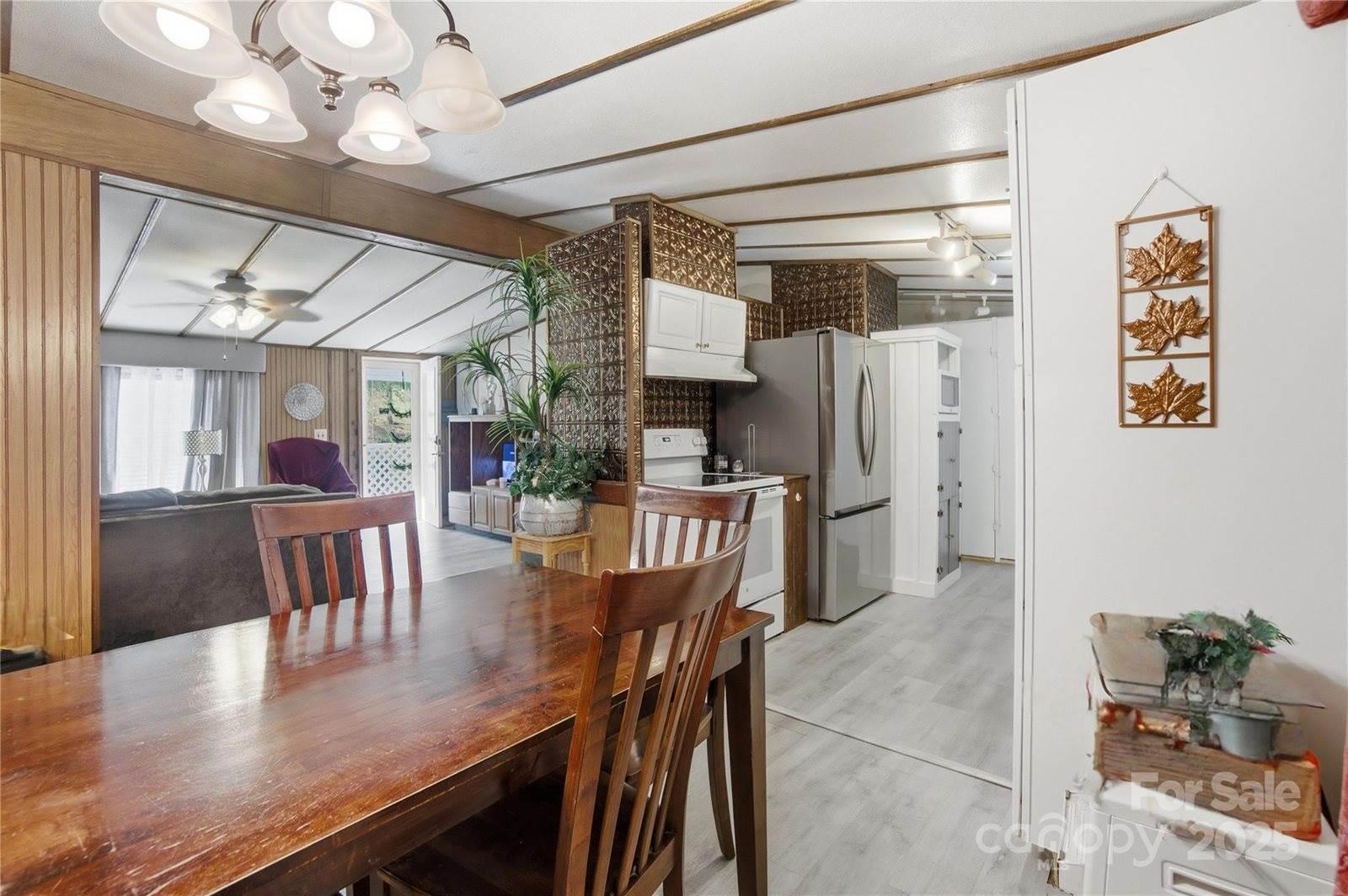 63 Raleigh Lane, Hot Springs, NC 28743