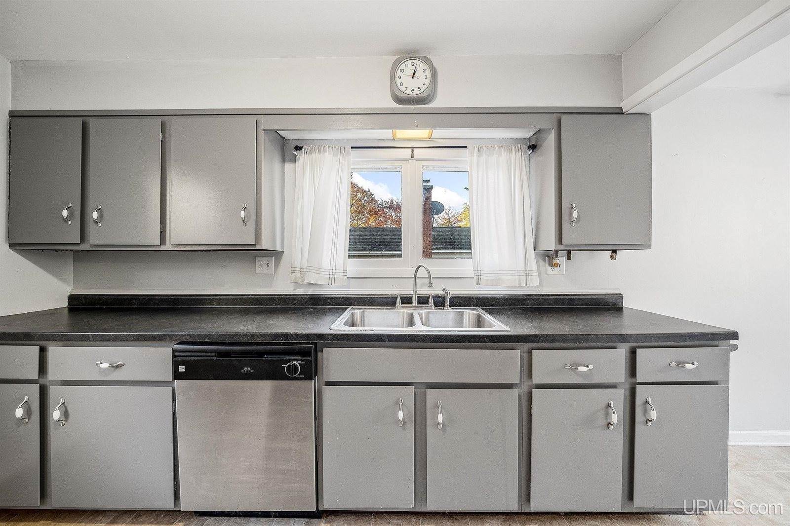 1612 Gray Street, Marquette, MI 49855