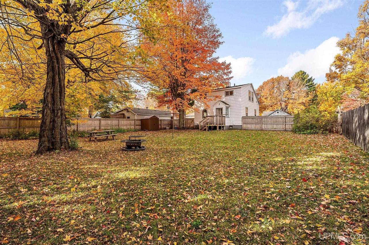 1612 Gray Street, Marquette, MI 49855