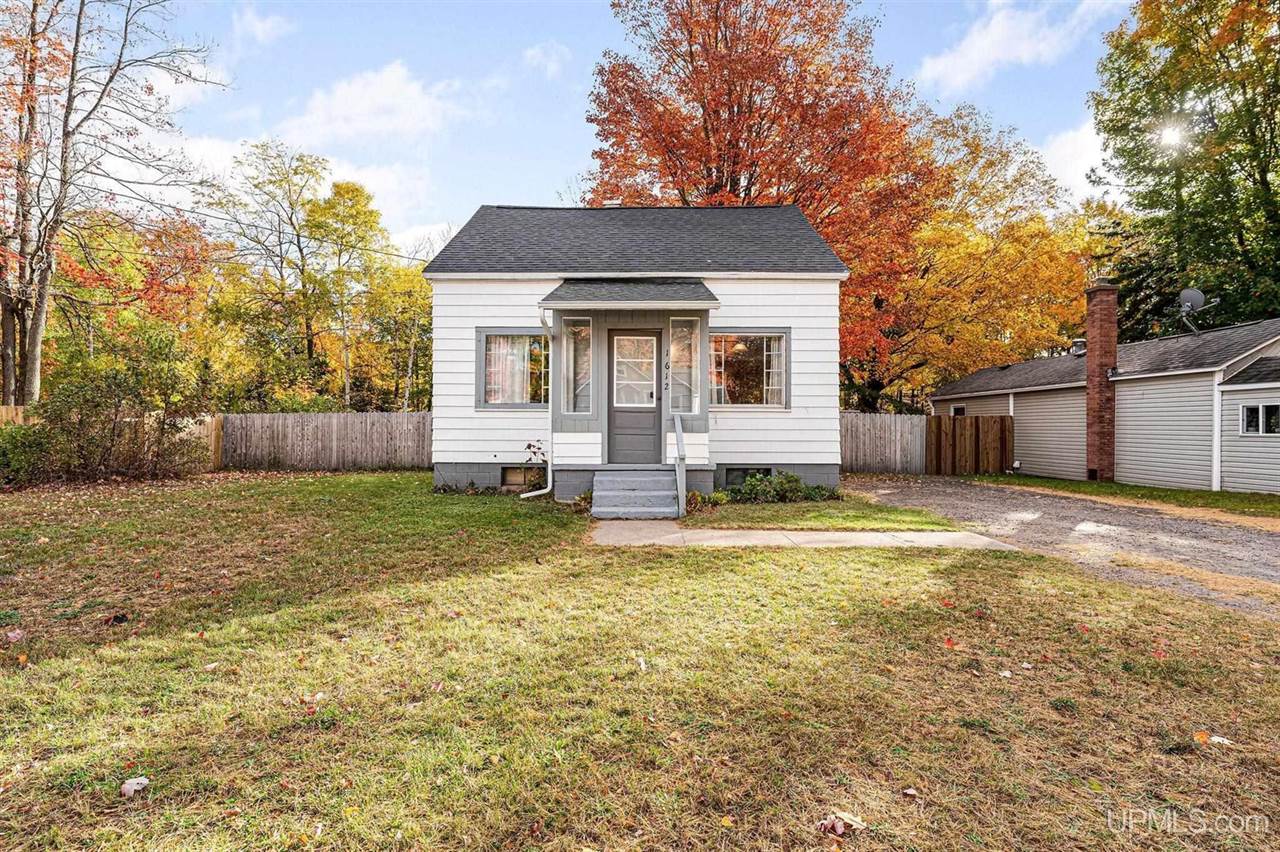 1612 Gray Street, Marquette, MI 49855