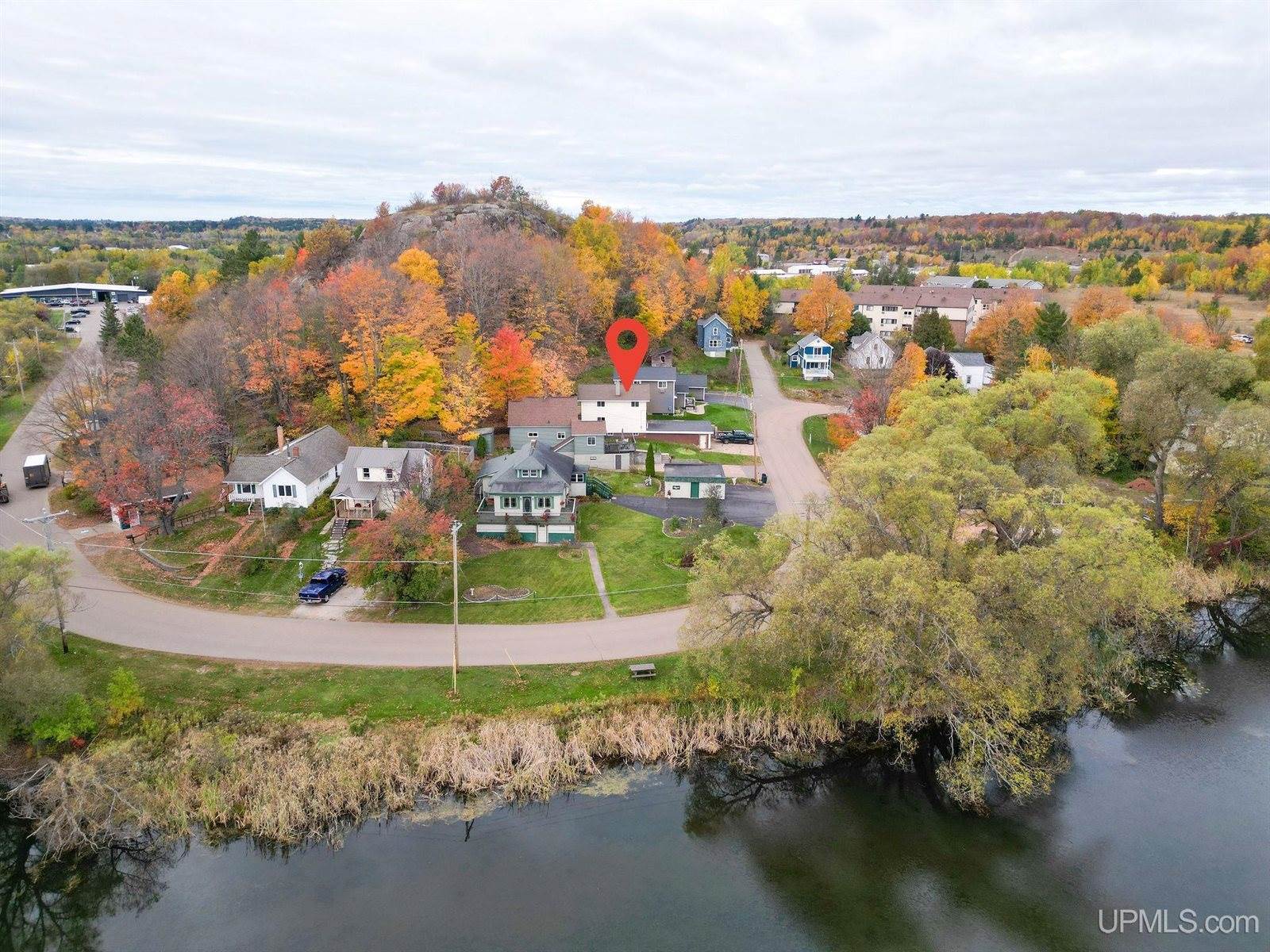 215 Hazel Street, Ishpeming, MI 49849