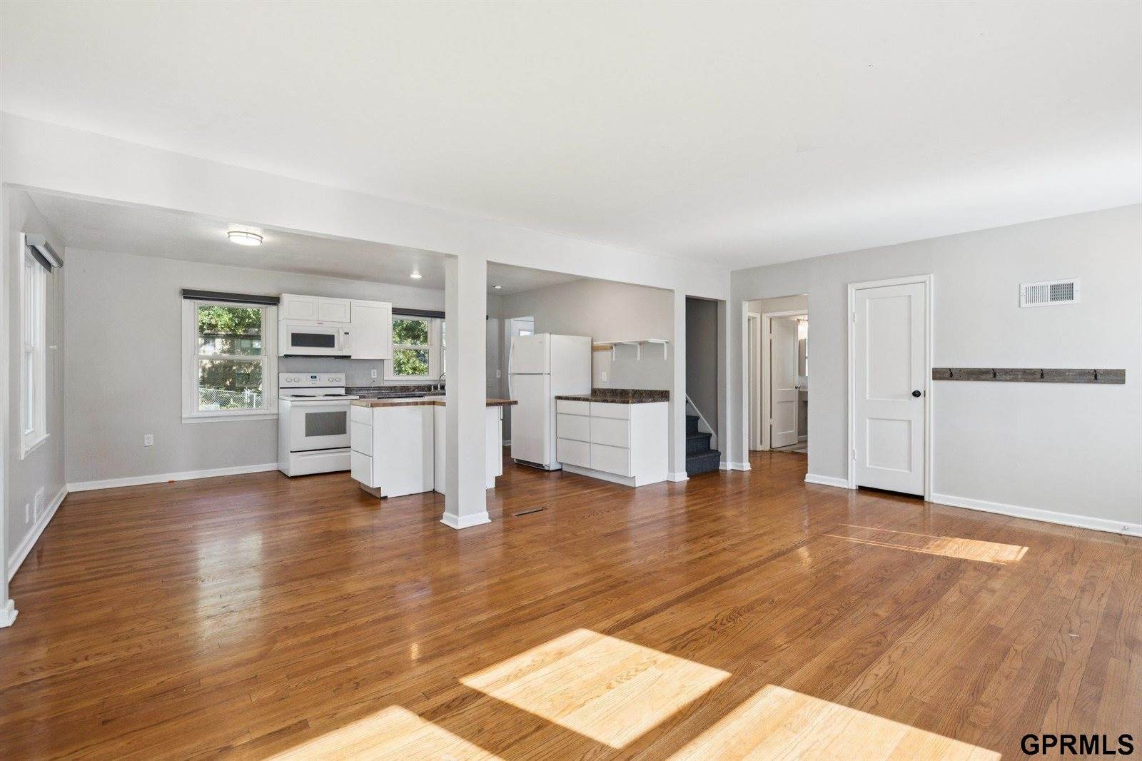 8000 Park Drive, Omaha, NE 68127