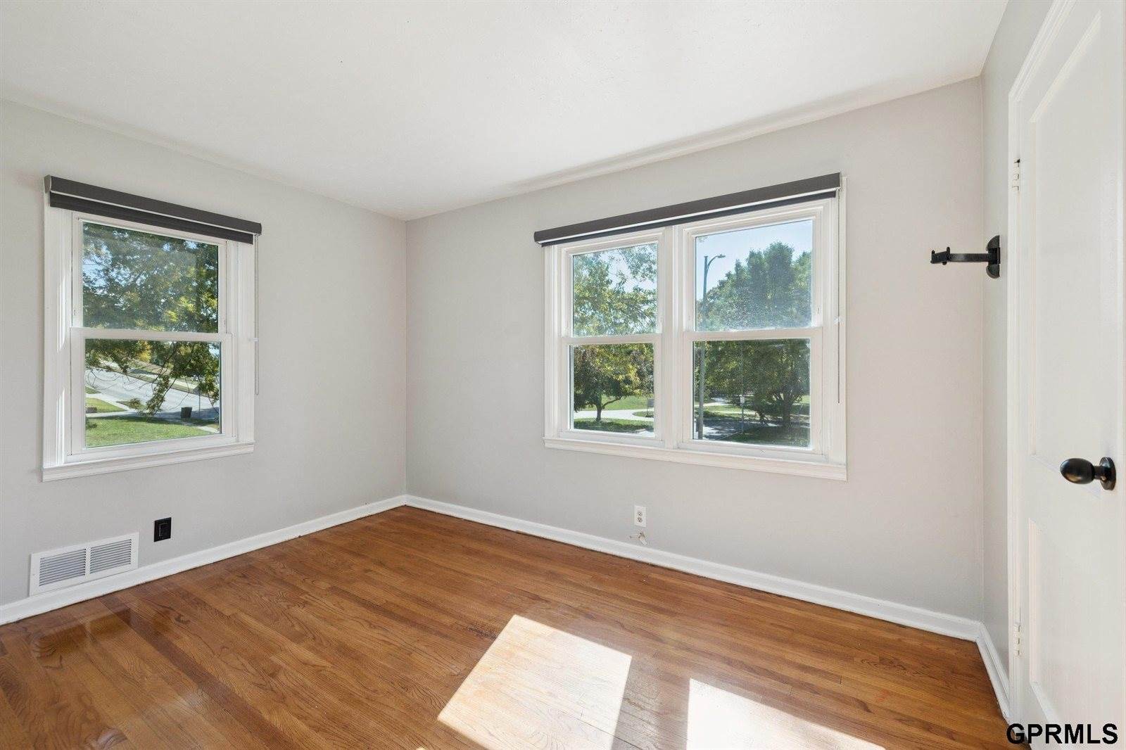 8000 Park Drive, Omaha, NE 68127