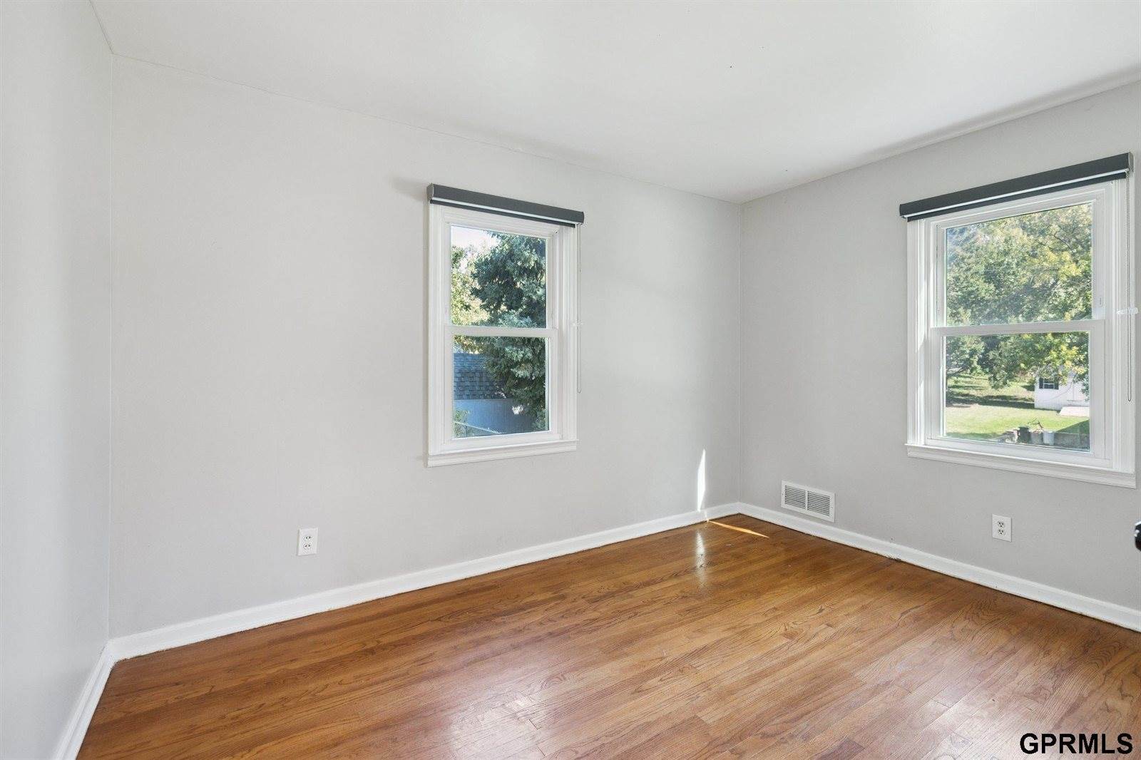 8000 Park Drive, Omaha, NE 68127