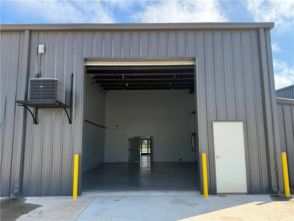 1100 S.W. Railroad Avenue, Ponchatoula, LA 70454