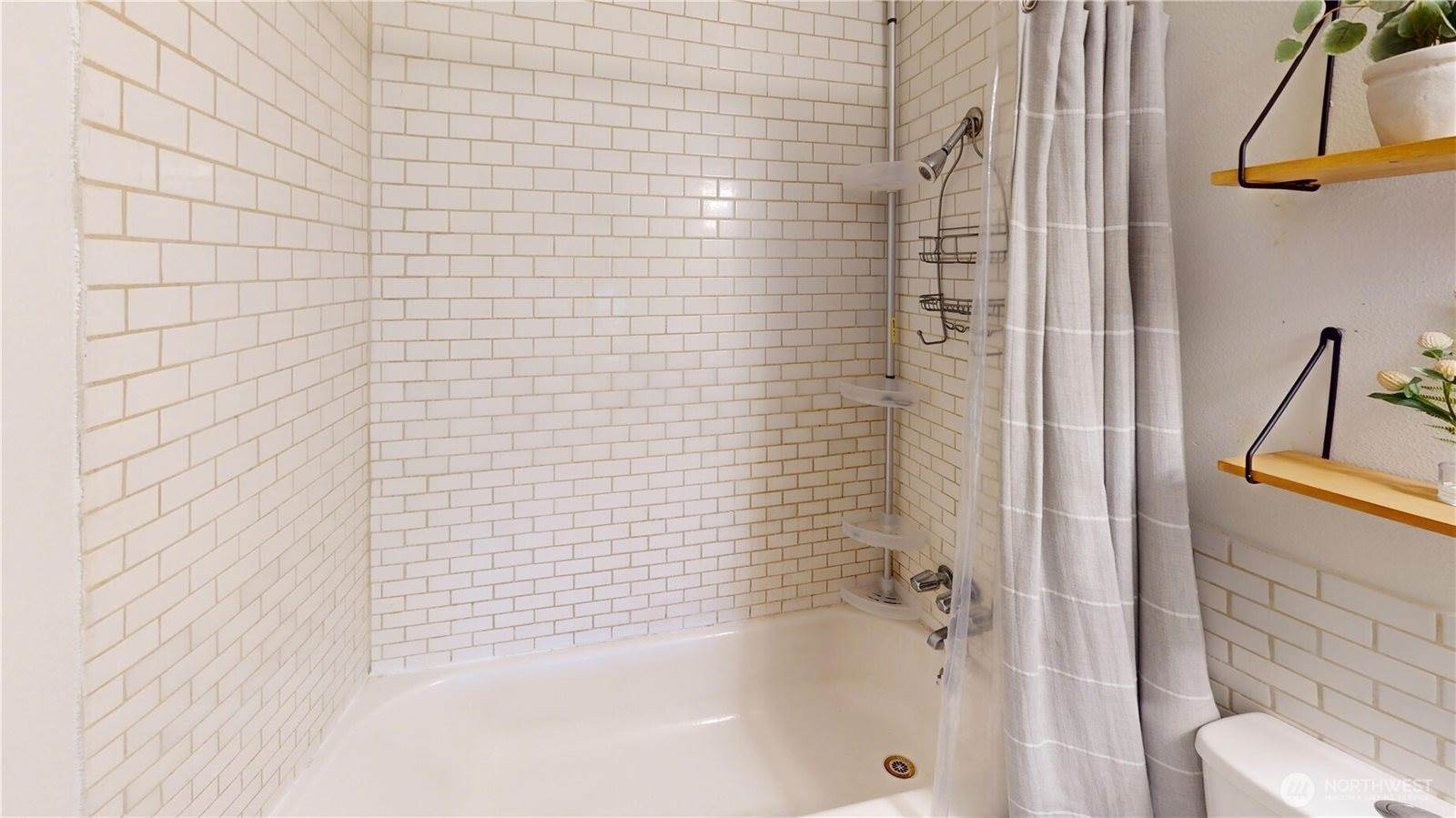 6963 Steelhead Lane, Burlington, WA 98233