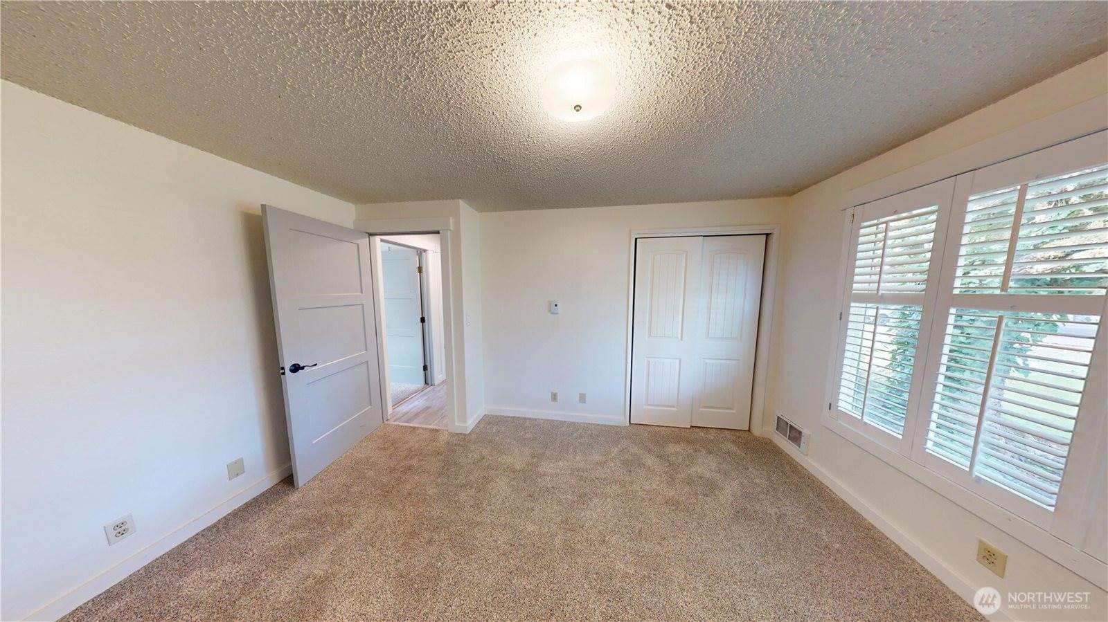 6963 Steelhead Lane, Burlington, WA 98233